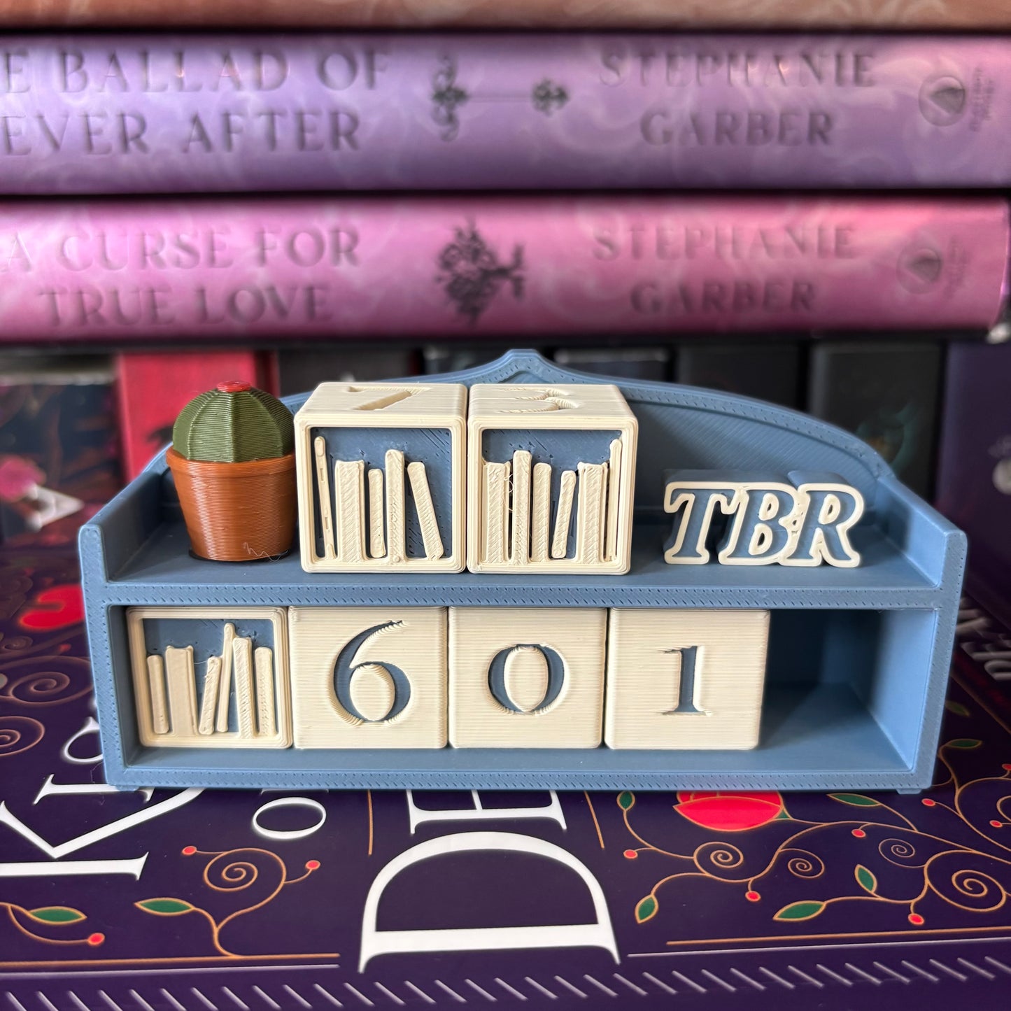Counter- Bookshelf