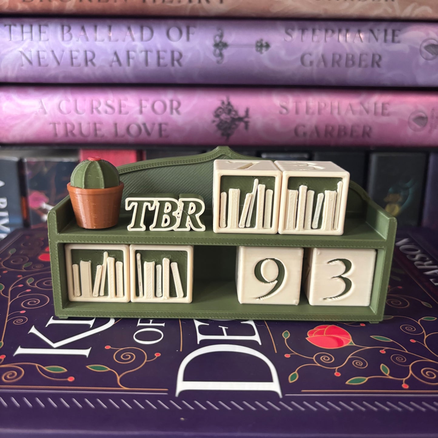 Counter- Bookshelf